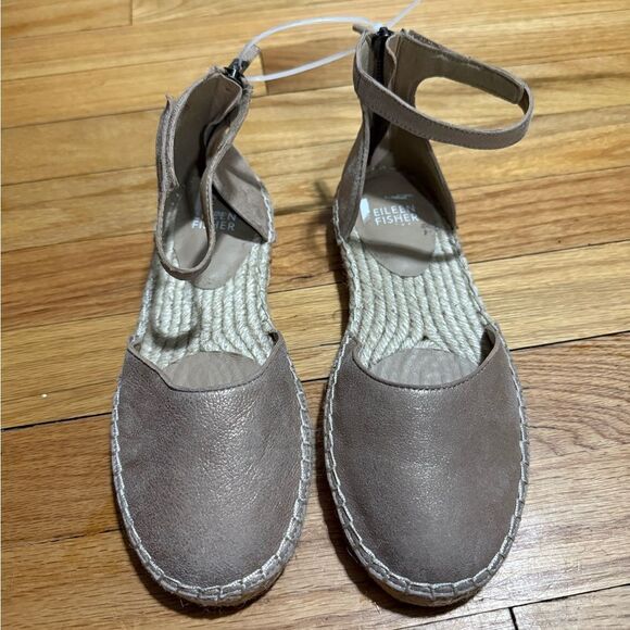 Eileen Fisher | Lala Tumbled Leather Espadrille Flat - Picture 2 of 5